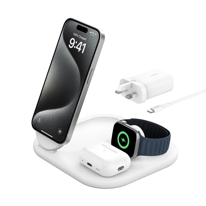 شاحن Belkin BoostCharge 3 في 1 المغناطيسي القابل للطي MagSafe مع Qi2 15W - شحن سريع متوافق مع iPhone 16 و15 و14 باللون الأبيض