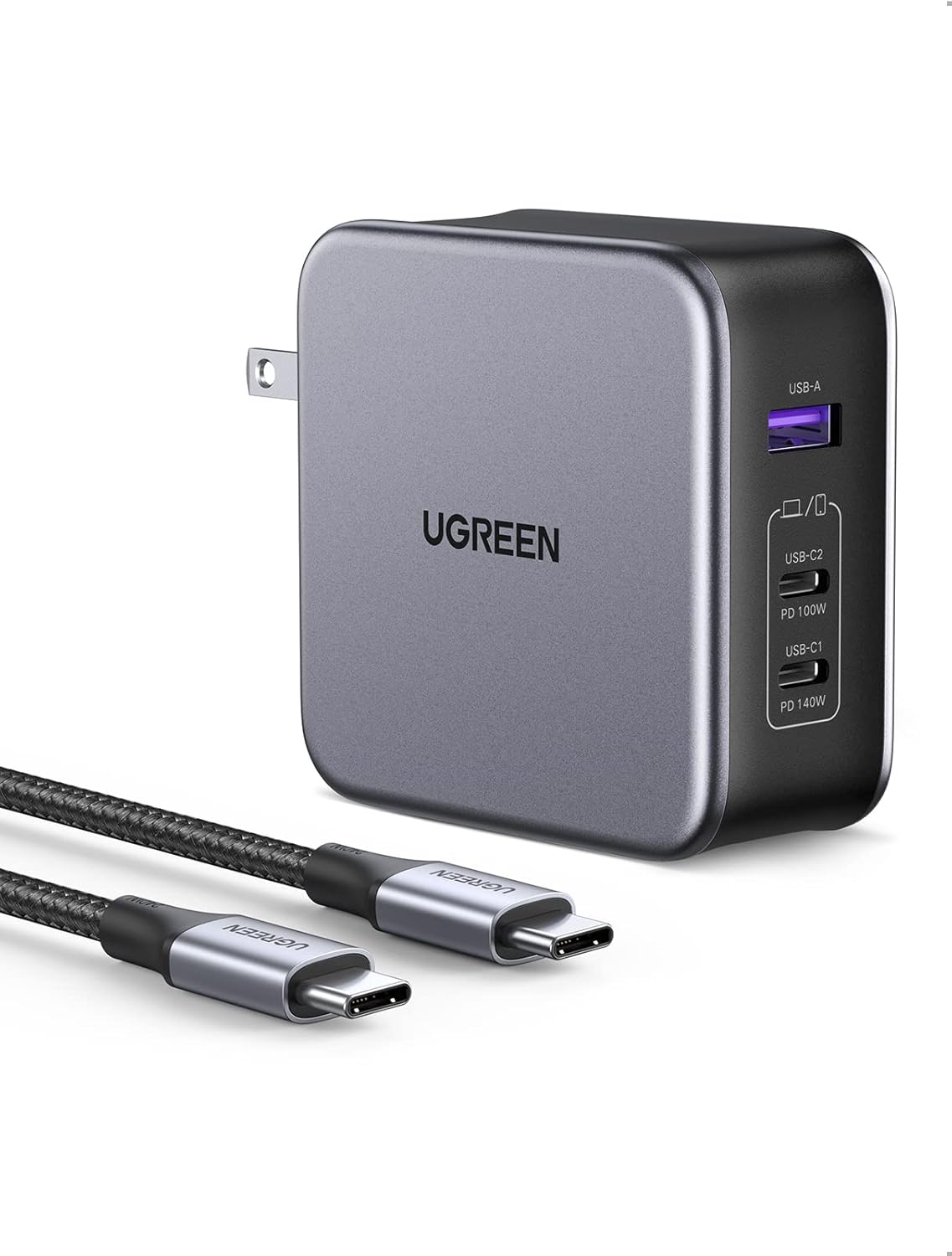 شاحن سريع أخضر USB-A + 2 USB-C 140 واط GaN Tech مع كابل C إلى C بطول 1.5 متر رمادي