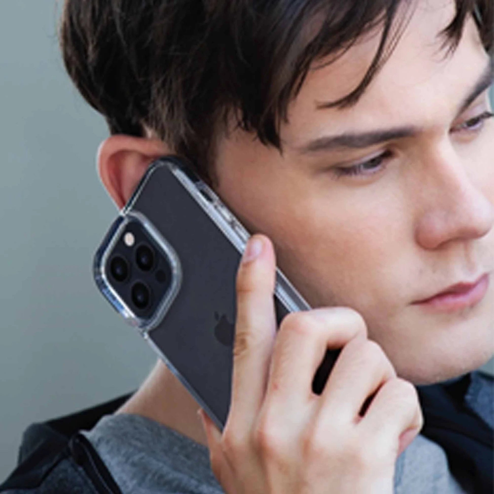 جراب UNIQ Combat لهاتف iPhone 13 6.1" 5G - أسود