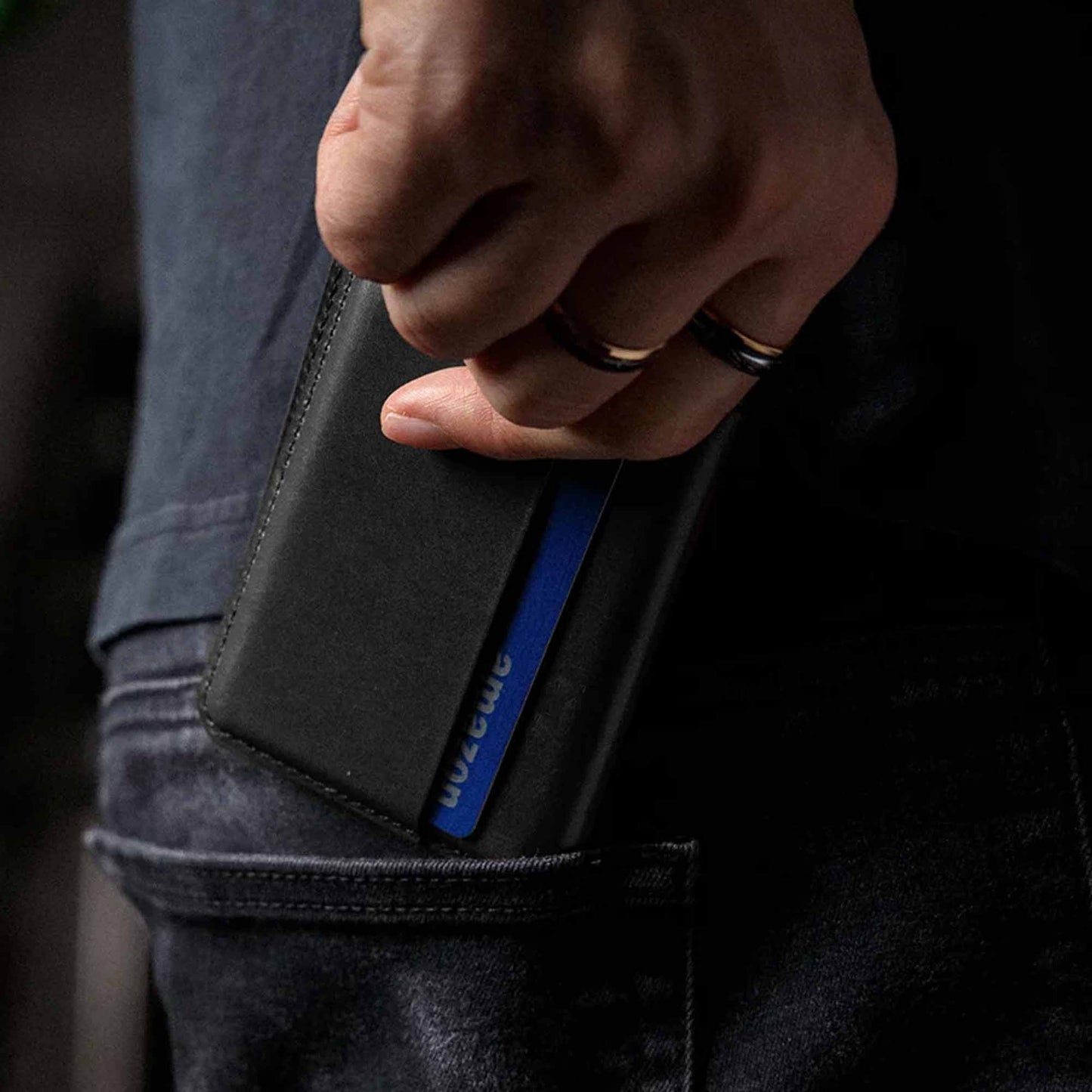 Nomad Horween Card Wallet Plus - Black