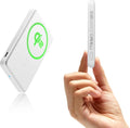 ESR Qi2 MagSlim - بنك طاقة مغناطيسي 15 وات 5,000 مللي أمبير في الساعة - متوافق مع Magsafe وHalo Lock - أبيض
