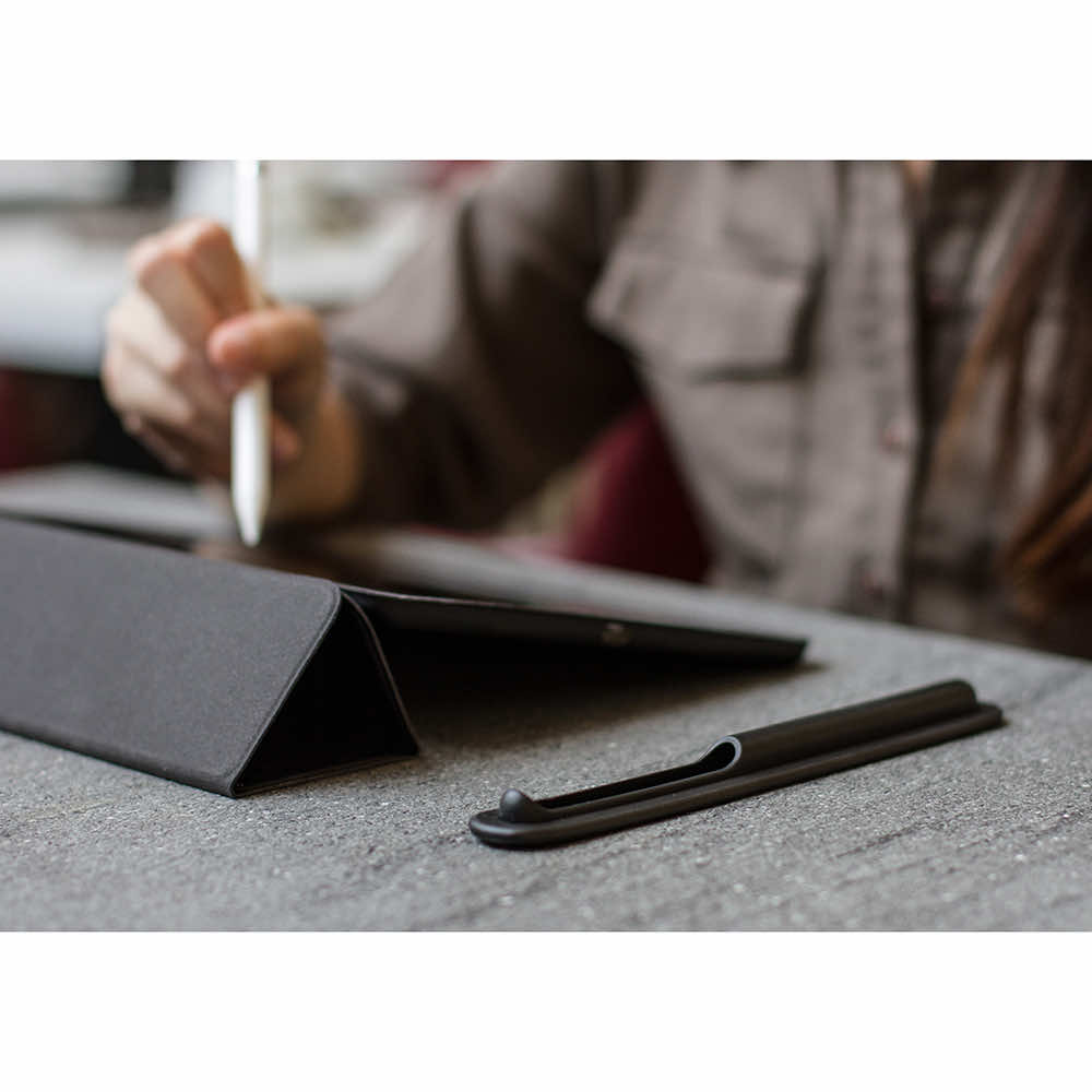 حامل قلم Apple من Uniq Sheathe - جرافيت