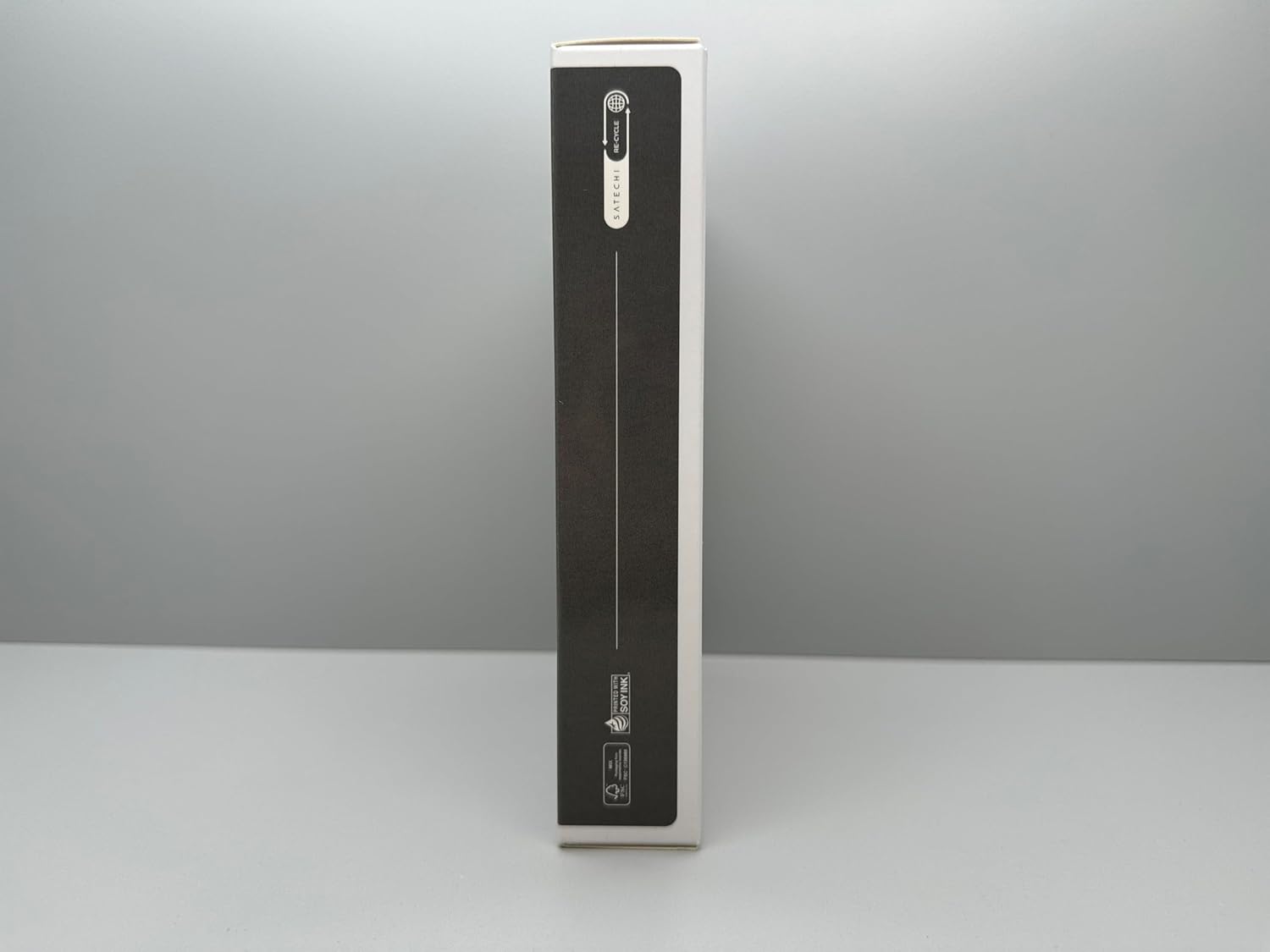 حامل Satechi R1 متعدد الزوايا قابل للطي للأجهزة اللوحية - متوافق مع iPad Pro M2/M1، iPad Air/Mini، iPhone 16/15/14/13/12 والمزيد (رمادي فضائي)