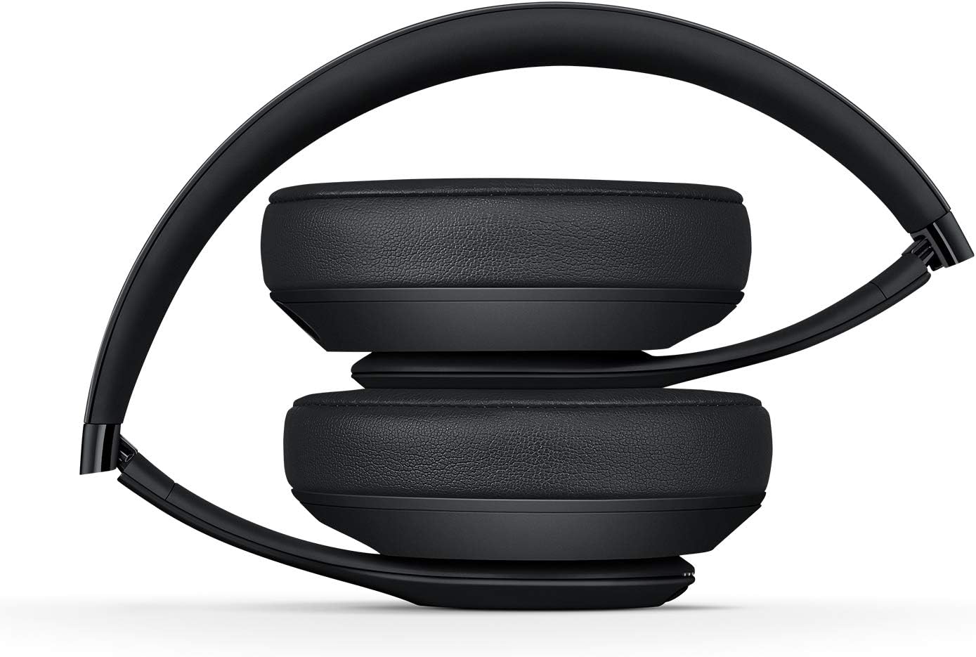 Beats Pill+ White – مكبر صوت لاسلكي محمول بتقنية البلوتوث