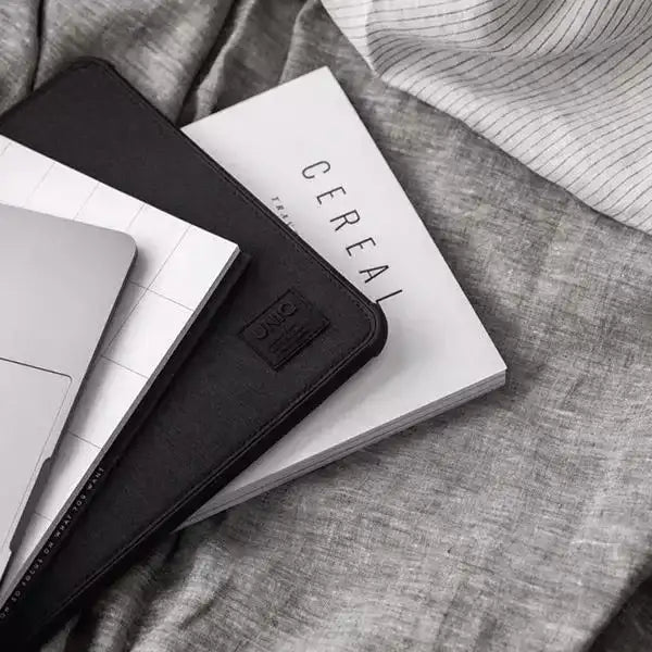 حقيبة لابتوب UNIQ Dfender مقاس 16 بوصة رمادية داكنة (UNIQ-DFENDER(16)-GREY)