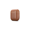 حافظة جلدية من سلسلة More.Plus بنمط منسوج باللون البني لأجهزة AirPods