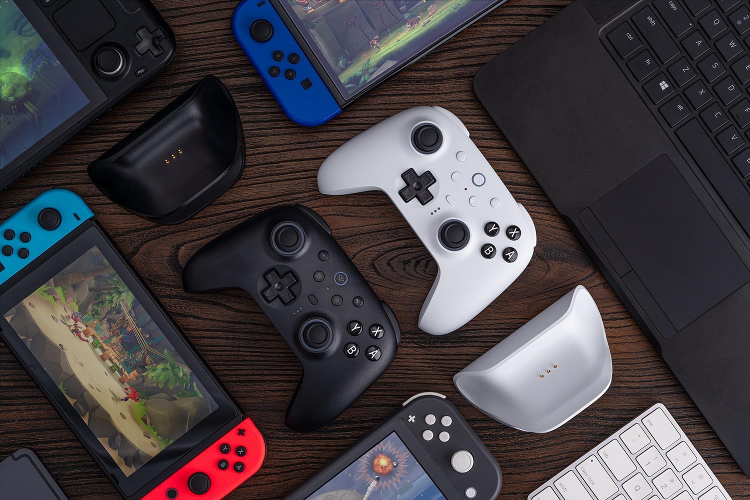 وحدة تحكم 8Bitdo Ultimate 2 بلوتوث لجهاز Switch/Switch 2 وأجهزة الكمبيوتر التي تعمل بنظام Windows، وحدة تحكم Switch Pro مع عصي تحكم TMR، ومشغلات لمسية/تأثير هول قابلة للتبديل، وتحكم في الاهتزاز والحركة - أبيض