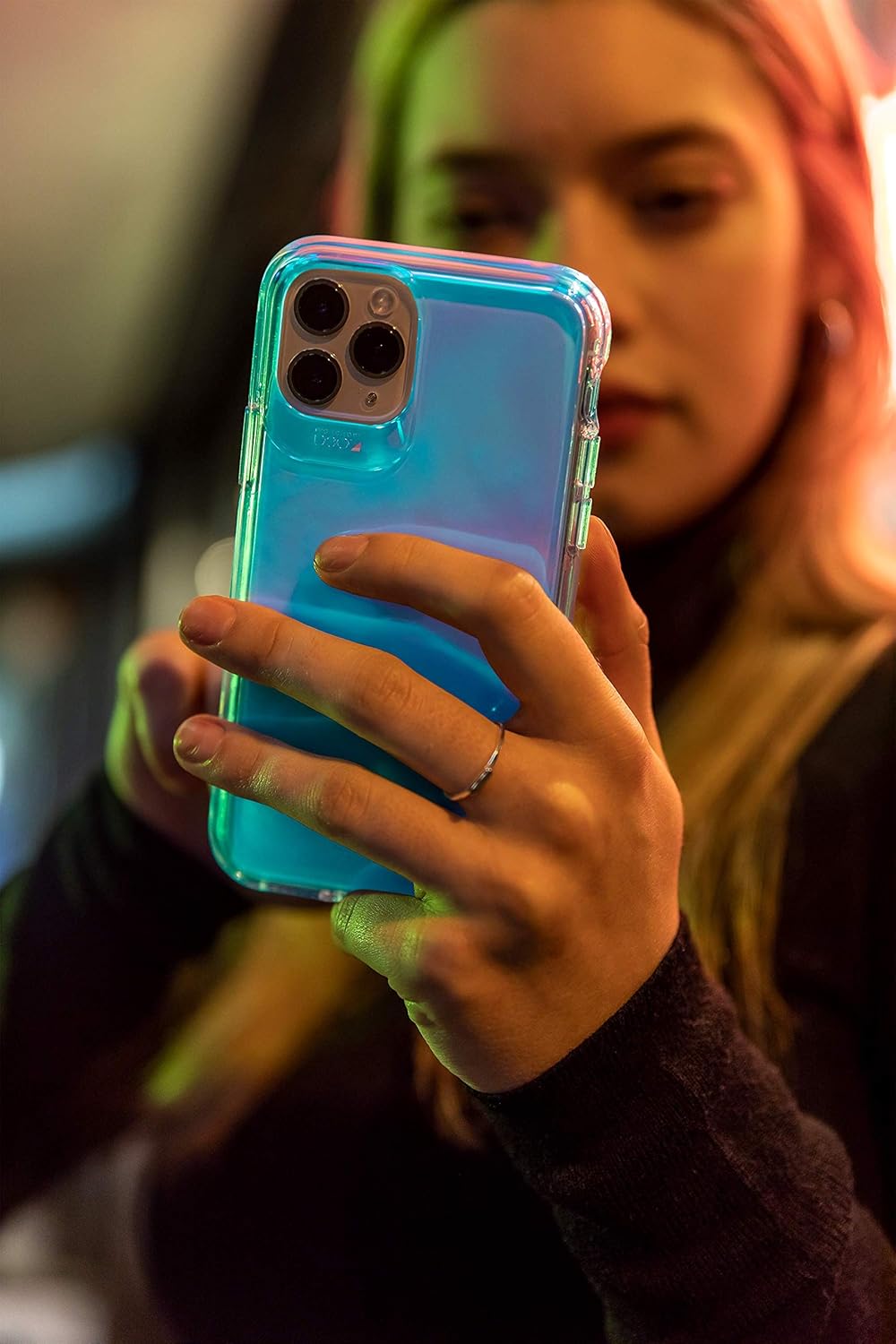 غطاء هاتف Gear4 ZAGG Crystal Palace Iridescent متوافق مع iPhone 12 Mini، حماية متقدمة من الصدمات بتقنية D3O المتكاملة، مضاد للاصفرار