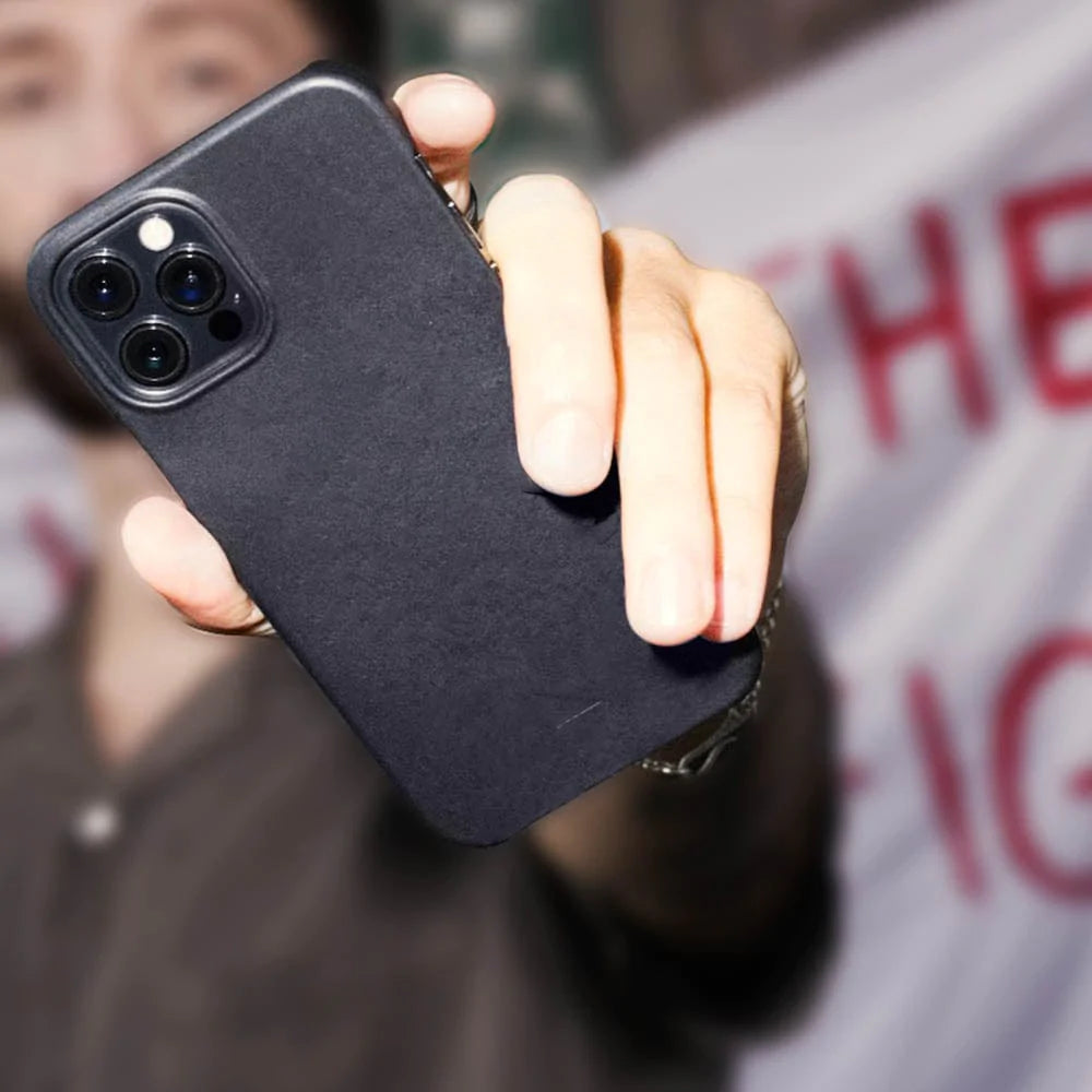 غطاء A Good Company لهاتف iPhone 14 Pro (غطاء ناعم أسود فحمي)