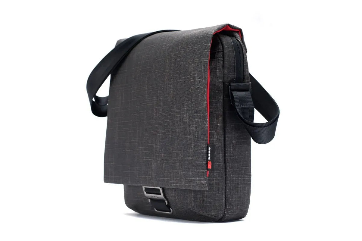 حقيبة سفر Booq Mamba Courier مقاس 11 بوصة - أسود (MCR11-BLK)