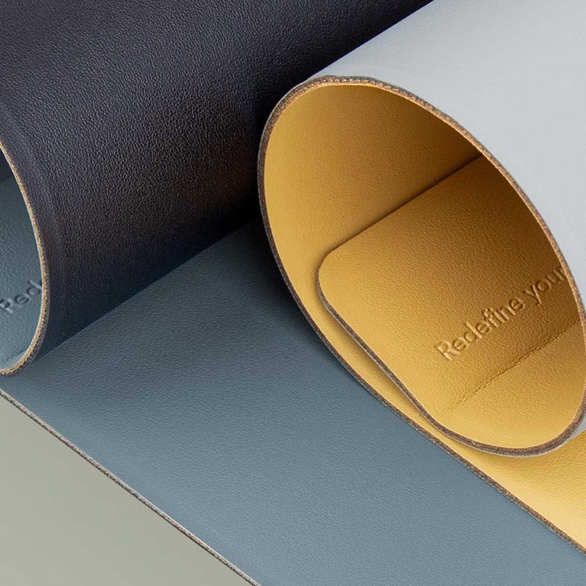 لوحة مكتب مغناطيسية مزدوجة الجوانب من UNIQ Hagen باللون الأصفر والرمادي (UNIQ-HAGENDM-CYELCGRY)