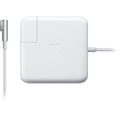 محول طاقة Apple Magsafe باللون الأبيض