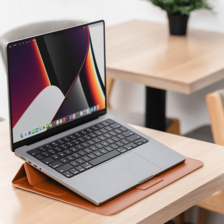 جراب وحامل جلدي SwitchEasy EasyStand لجهاز MacBook Pro مقاس 14 بوصة 2021 - بني سرجي