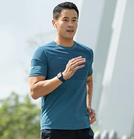 سوار سيليكون Uniq Linus Airosoft لساعة Apple Watch مقاس 42/44/45/49 مم - رمادي طباشيري