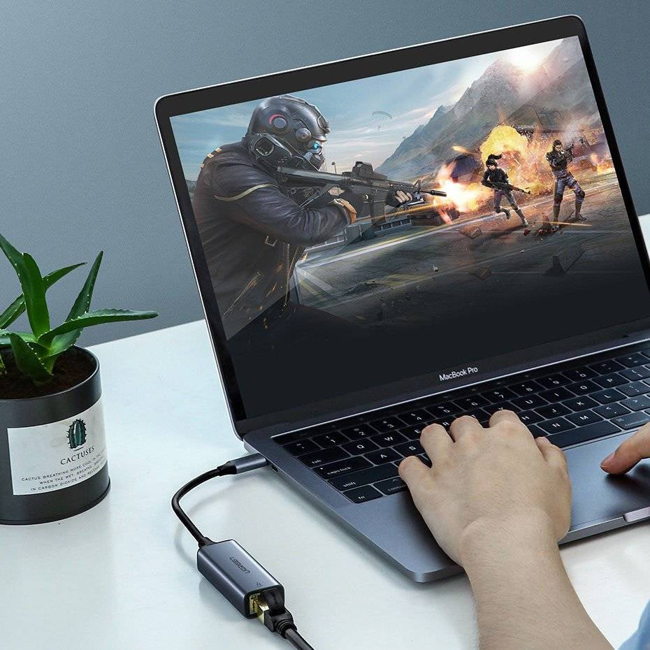 محول شبكة خارجي من Ugreen بمنفذ USB من النوع C (1000 ميجابت في الثانية / 1 جيجابت في الثانية) جيجابت إيثرنت باللون الرمادي