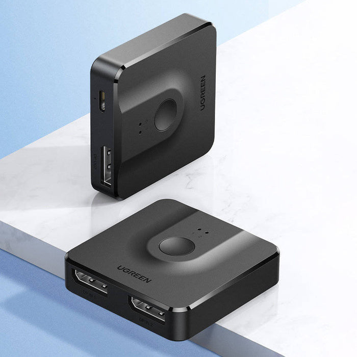 مفتاح UGREEN DisplayPort DP ثنائي الاتجاه باللون الأسود
