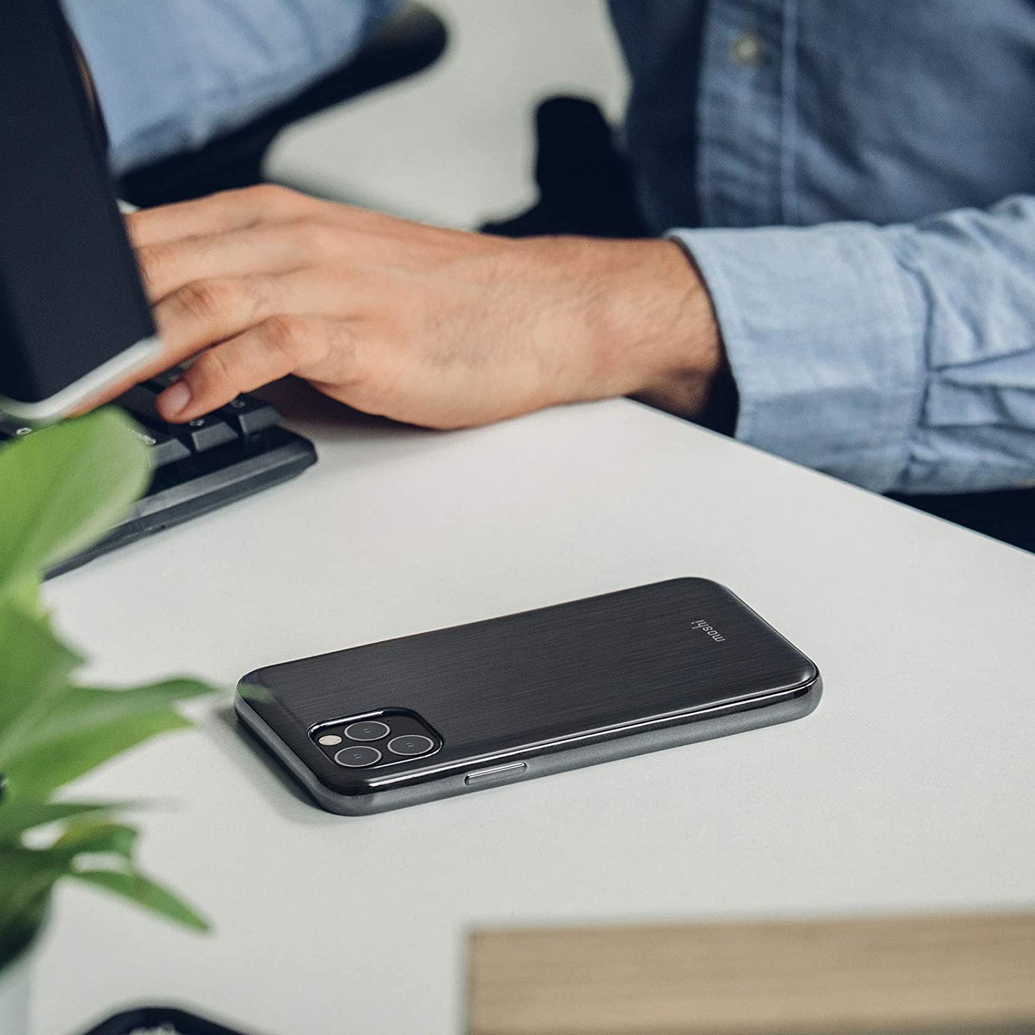 iGlaze SnapTo Armour Black Case for iPhone 11 Pro Max