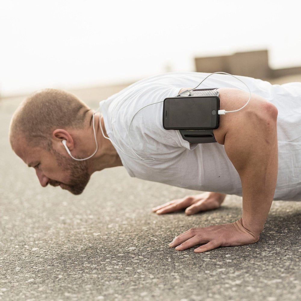 سوار SP Connect Fitness لأجهزة iPhone 5/5s/SE مع جراب