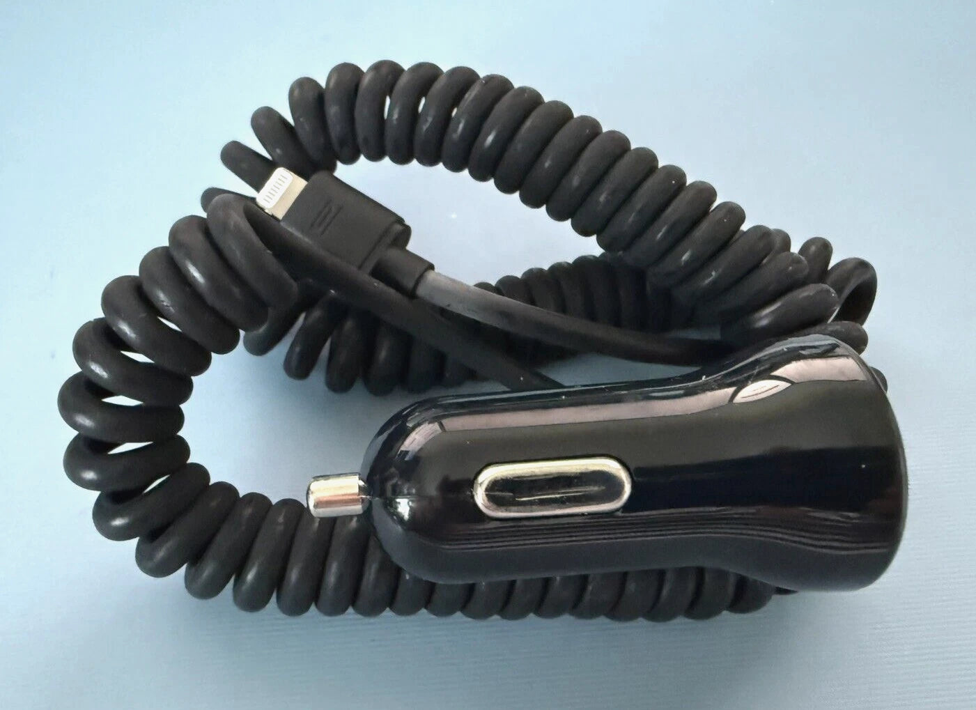 محول طاقة سيارة جريفين باورجولت إس إي - 12 واط / 2.4 أمبير لأجهزة آيفون/آيباد - أسود