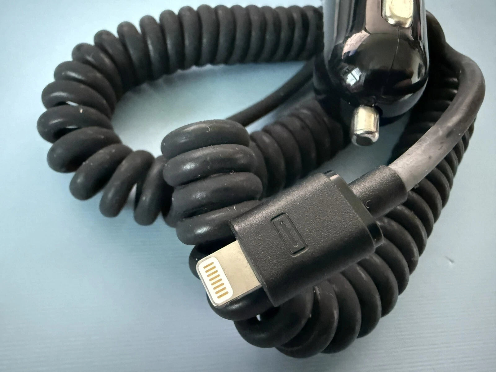 محول طاقة سيارة جريفين باورجولت إس إي - 12 واط / 2.4 أمبير لأجهزة آيفون/آيباد - أسود