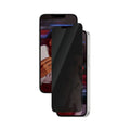 واقي شاشة الخصوصية SAFE. من PanzerGlass® ذو ملاءمة واسعة للغاية مع EasyAligner لهاتف iPhone 16e / 14 / 13 / 13 Pro