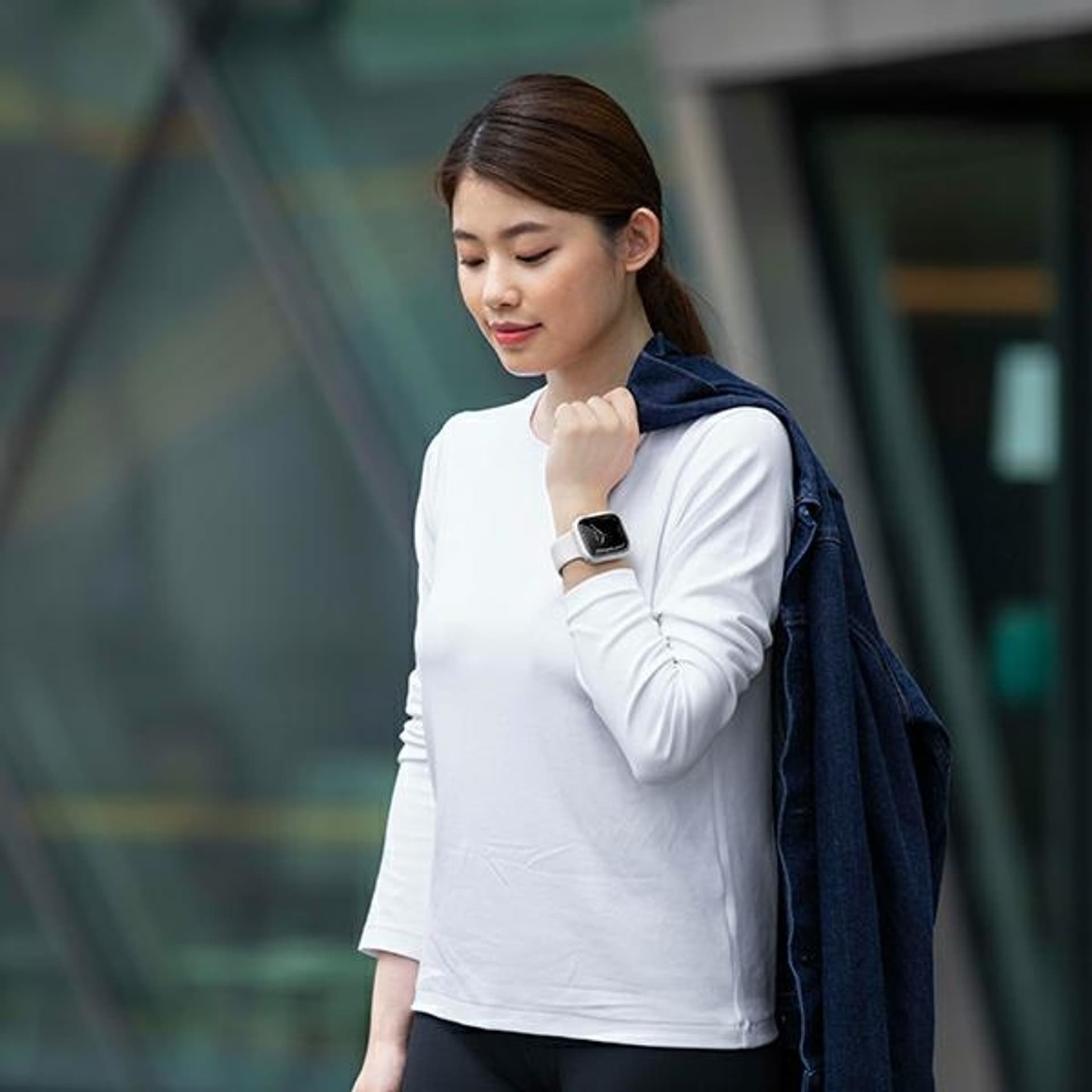 حافظة UNIQ Moduo لساعة Apple Watch مع إطار PC قابل للتبديل مقاس 45/44 مم (رمادي طباشيري/حجري)